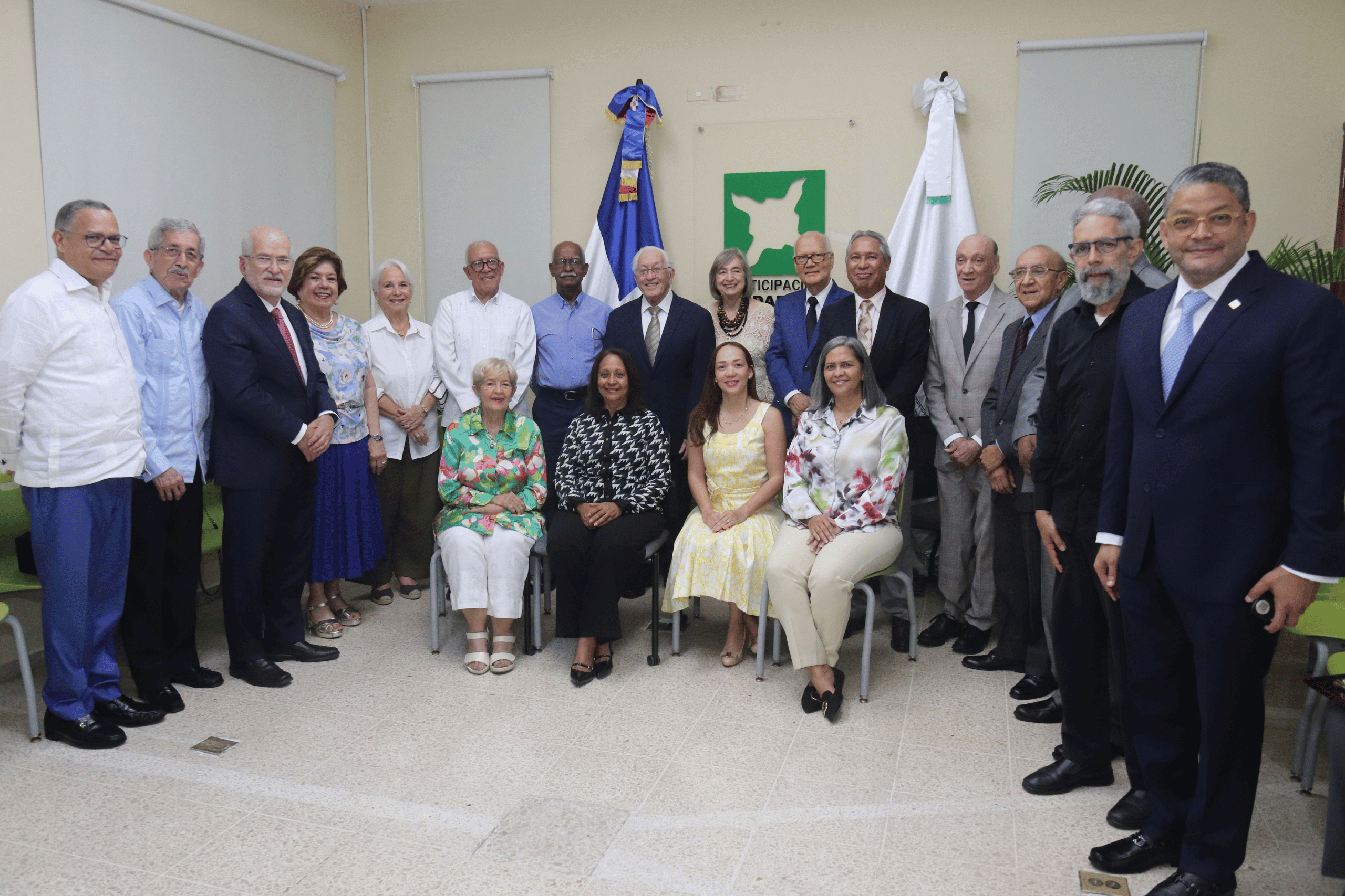 Participación Ciudadana reconoce al Dr. Luis Scheker Ortiz como Miembro Emérito